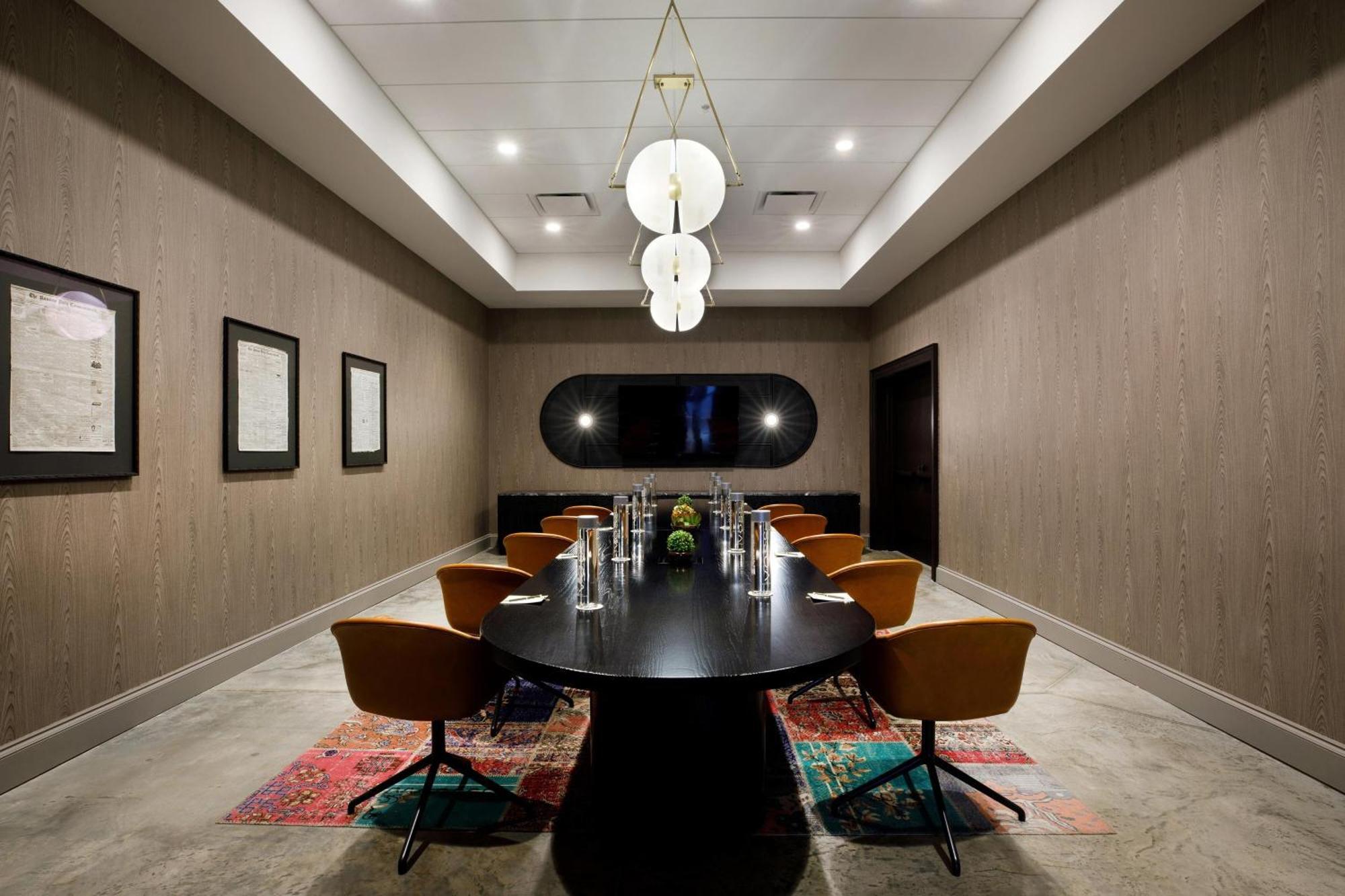 Cyrus Hotel, Topeka, A Tribute Portfolio Hotel 4*
